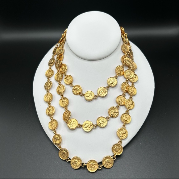 Smithsonian Museum Vintage Disc Coin Necklace - Picture 1 of 4